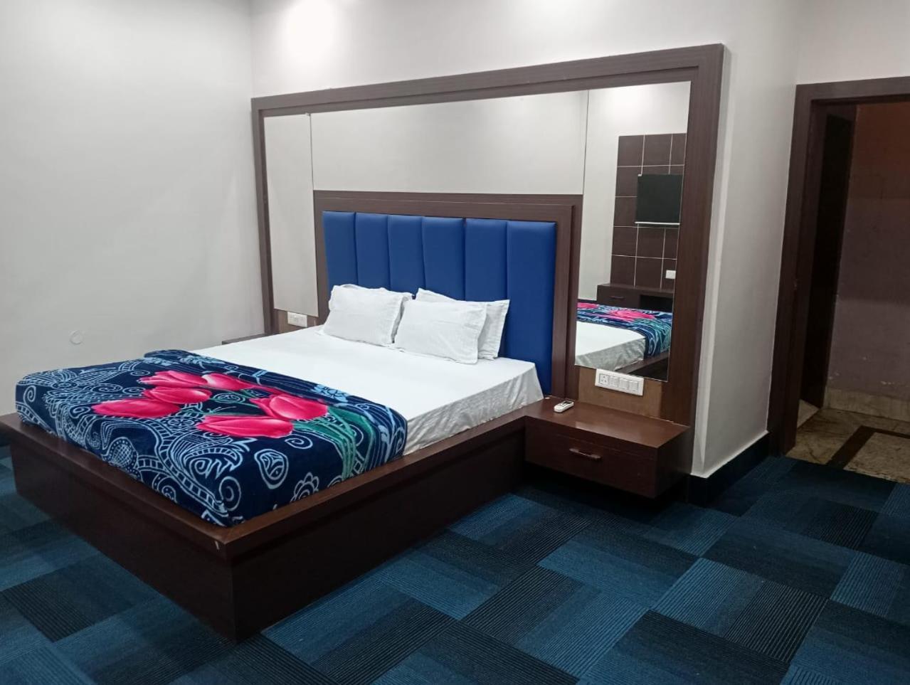 The Prestige Hotel & Convention Panposh Esterno foto