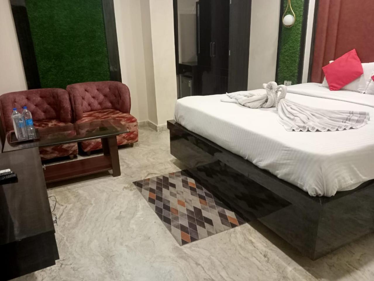 The Prestige Hotel & Convention Panposh Esterno foto